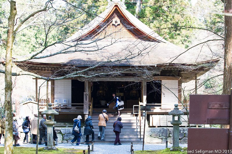 20150313_114740 D3S.jpg - Temple buiding; roof is inverted boat shaped, Sanzen-in Temple